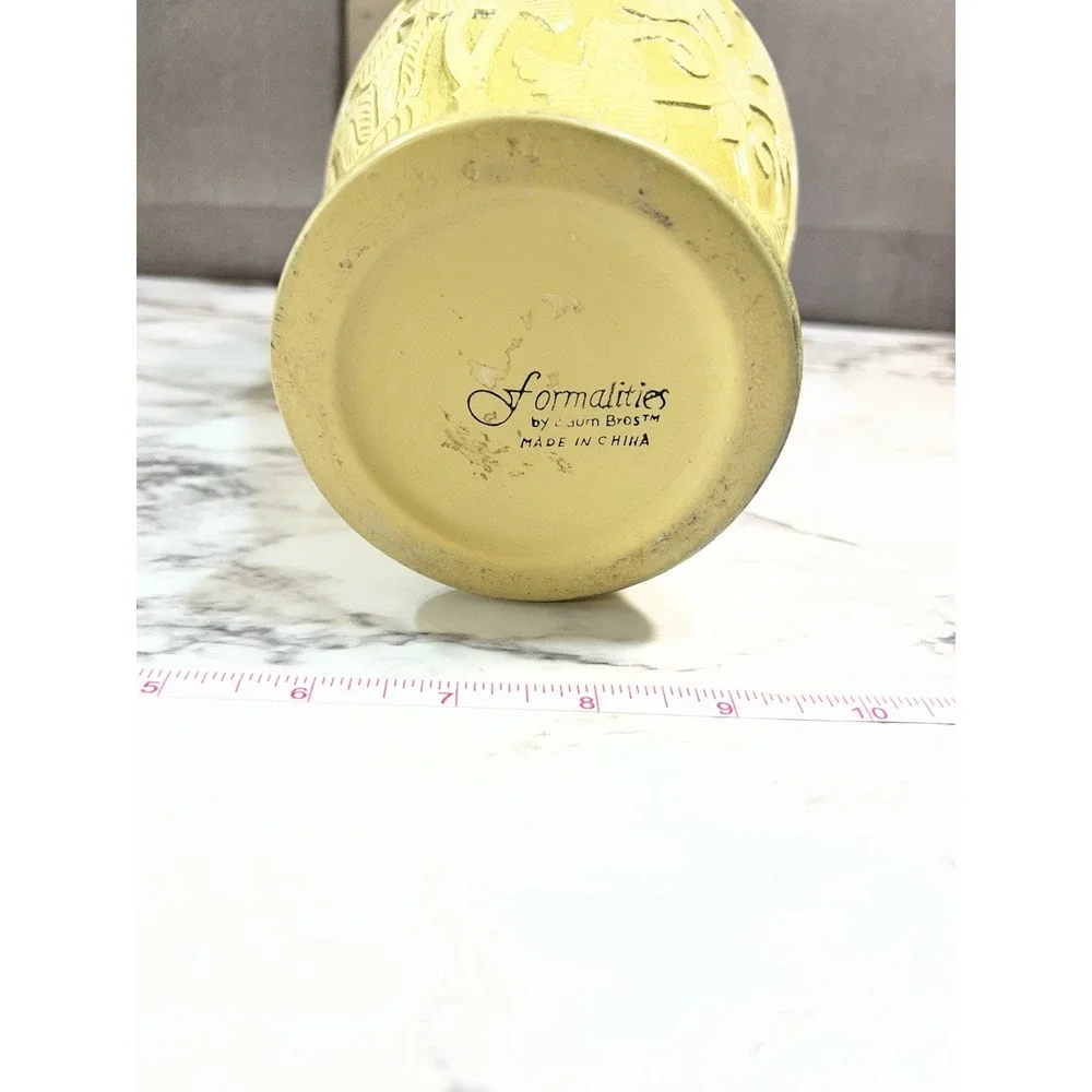 VASE ~ Formalities By Braums‎ 10 x 4.5 Goldish green  (2589)